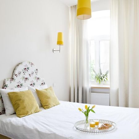 Bright Apartment In Old Town By Urban Rent 维尔纽斯 外观 照片